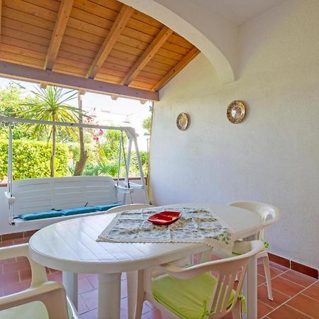 Awesome Home In Manduria With Kitchen Exteriör bild